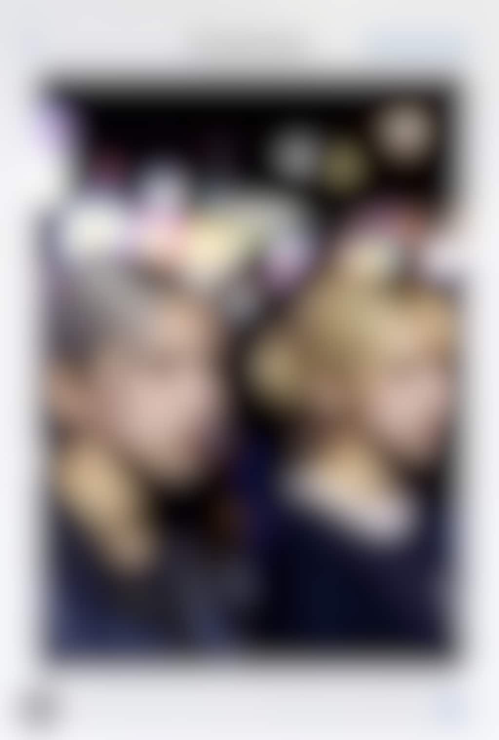 ゲーセンでパンいちで抱き合う百合JK