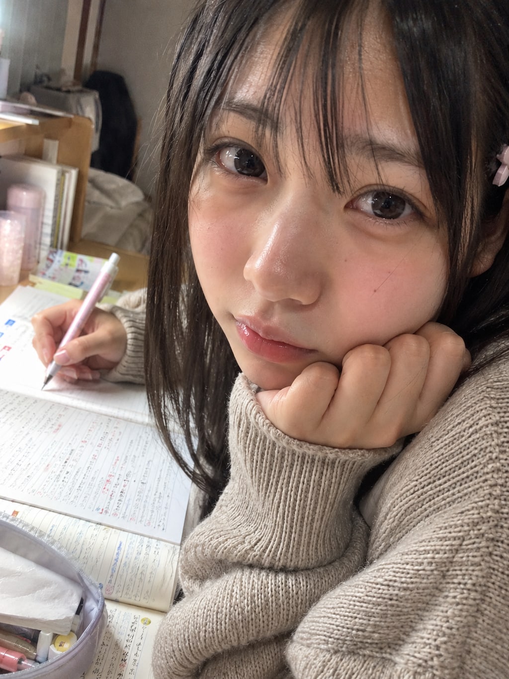 先生の彼女って...どんな人？