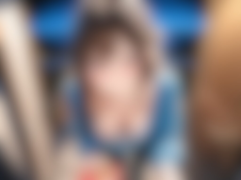 40枚:「つまらない物ですが」っていう胸チラ