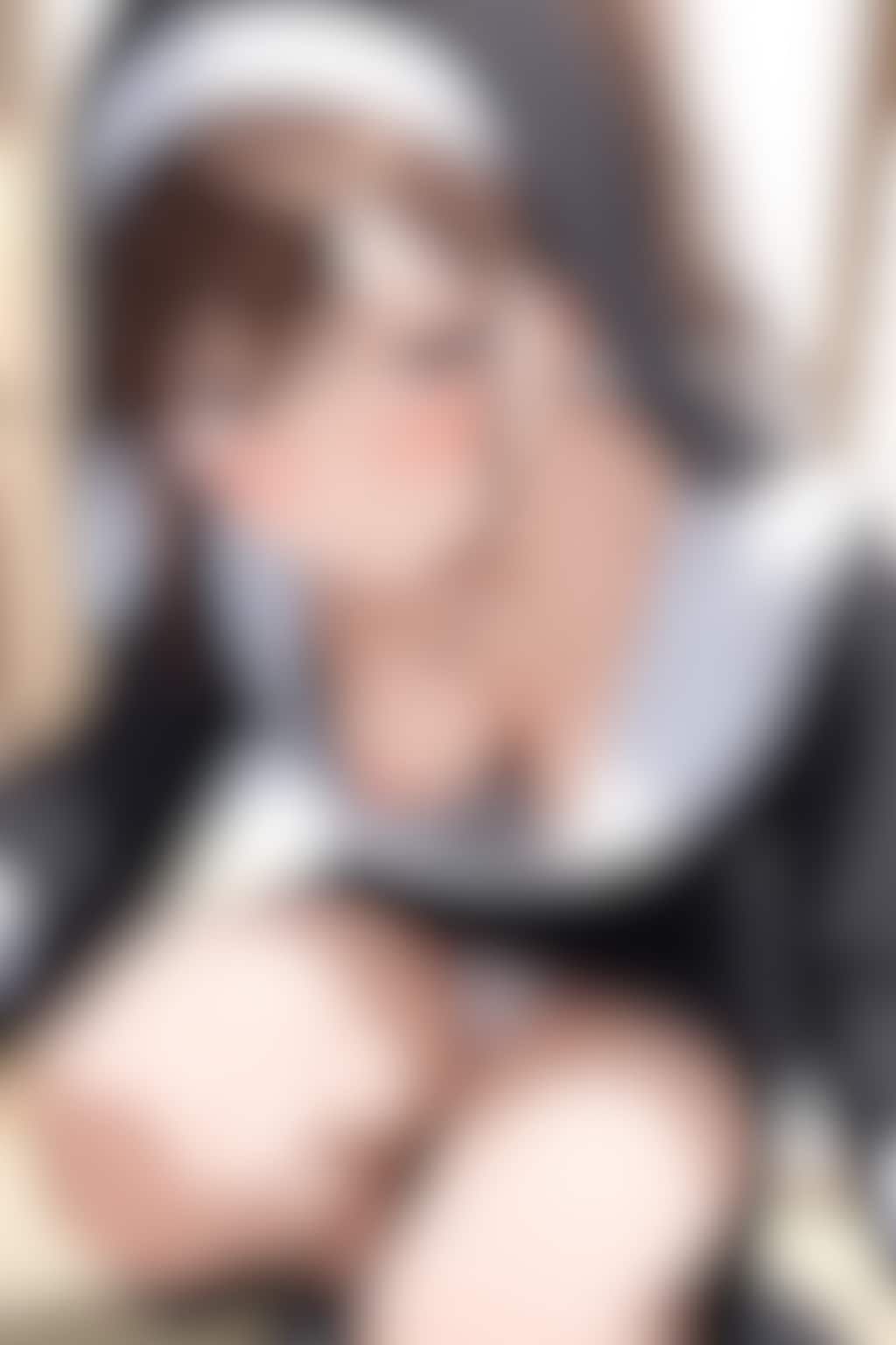 12枚:パンチラ胸チラ同時のシスター