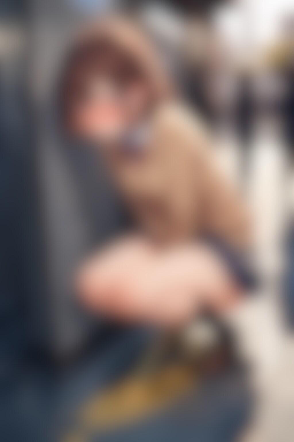 街中でおもらししちゃった娘(18)