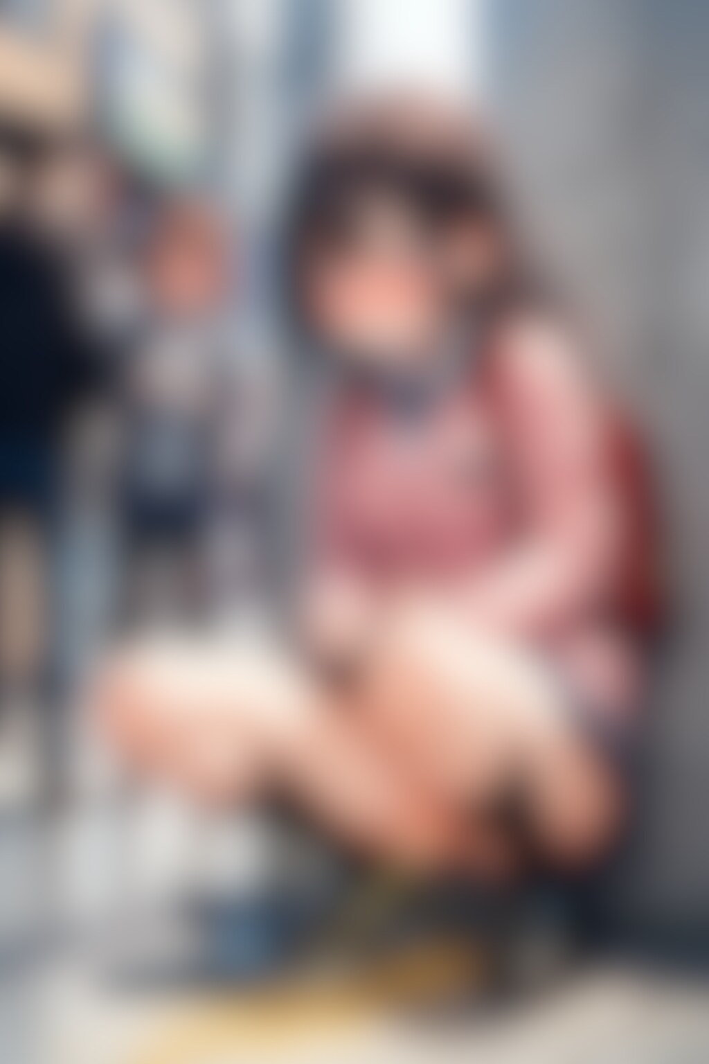 街中でおもらししちゃった娘(9)