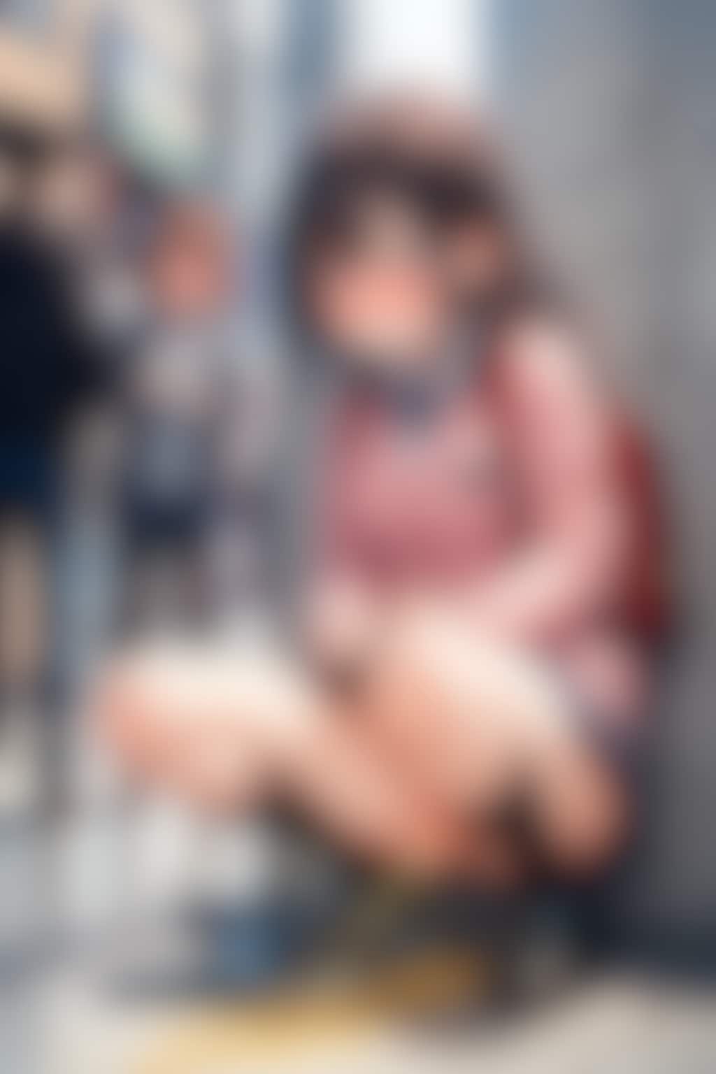 街中でおもらししちゃった娘(9)