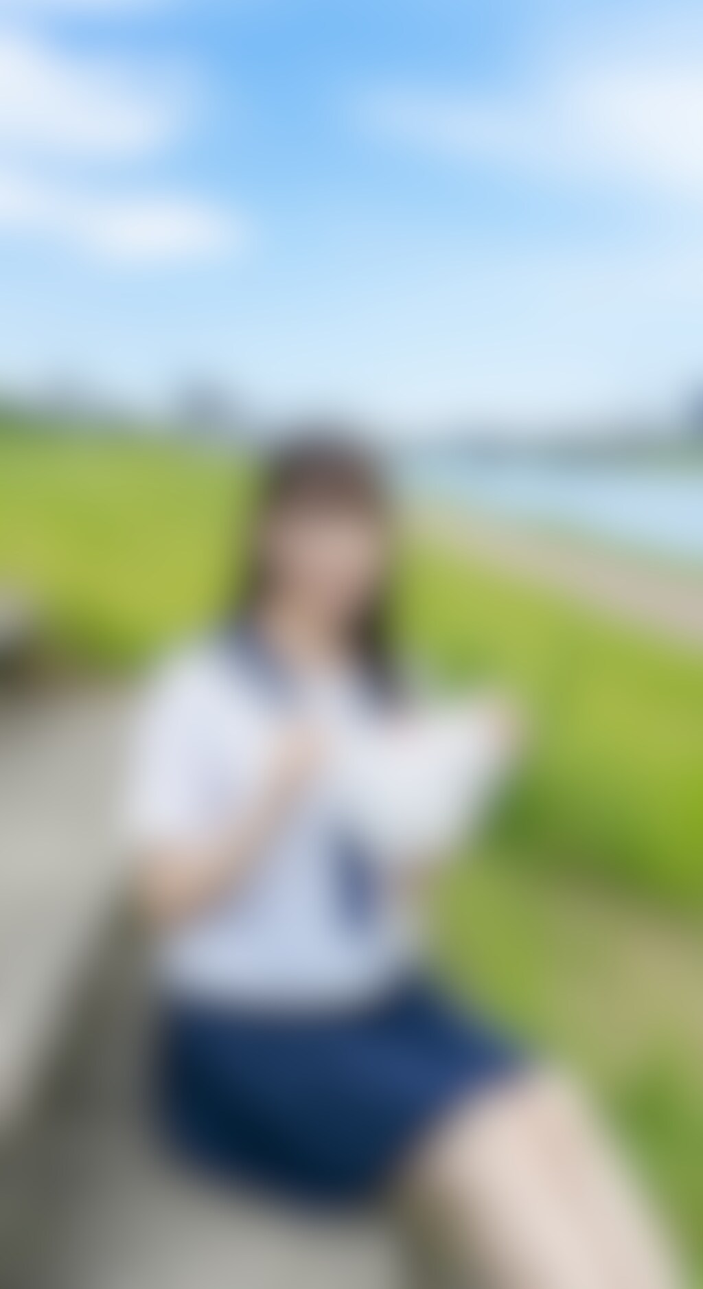 脱ぎたてパンティを手に持って見せてくれるちゃん15