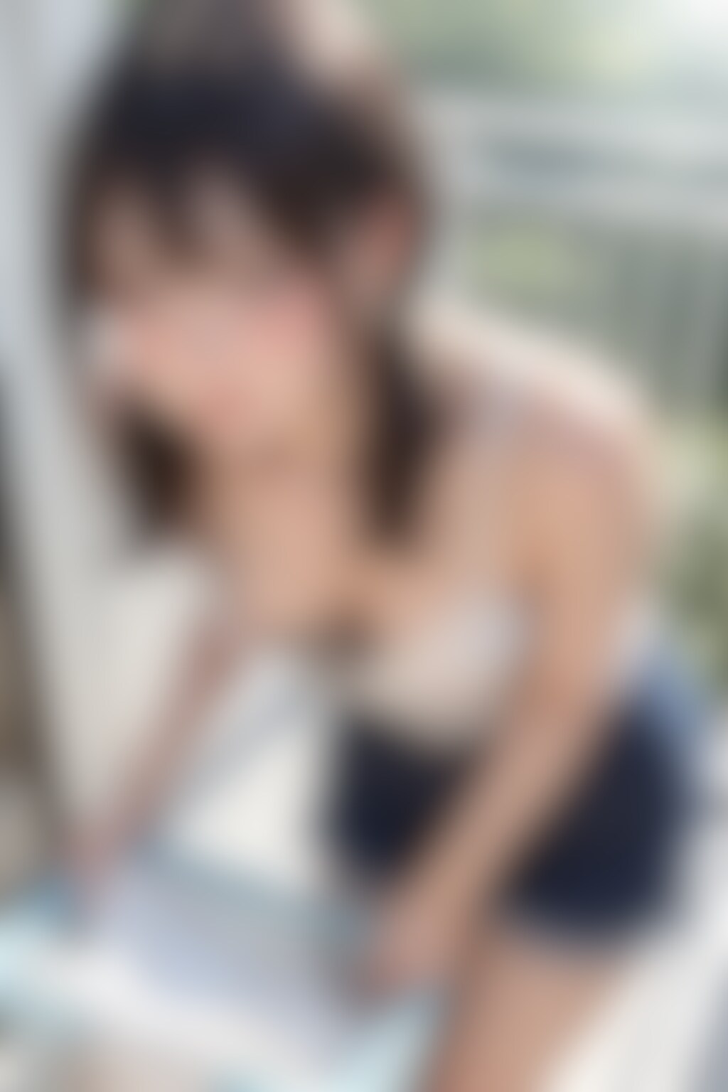 18枚:ちょいリアルな胸チラやおっぱい