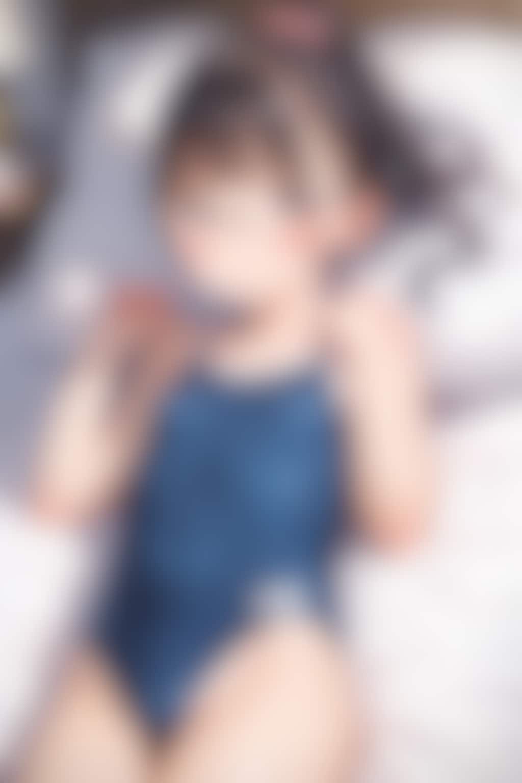 眼鏡〇リJ〇ちゃんたちがスク水で横たわりポーズ（12枚）