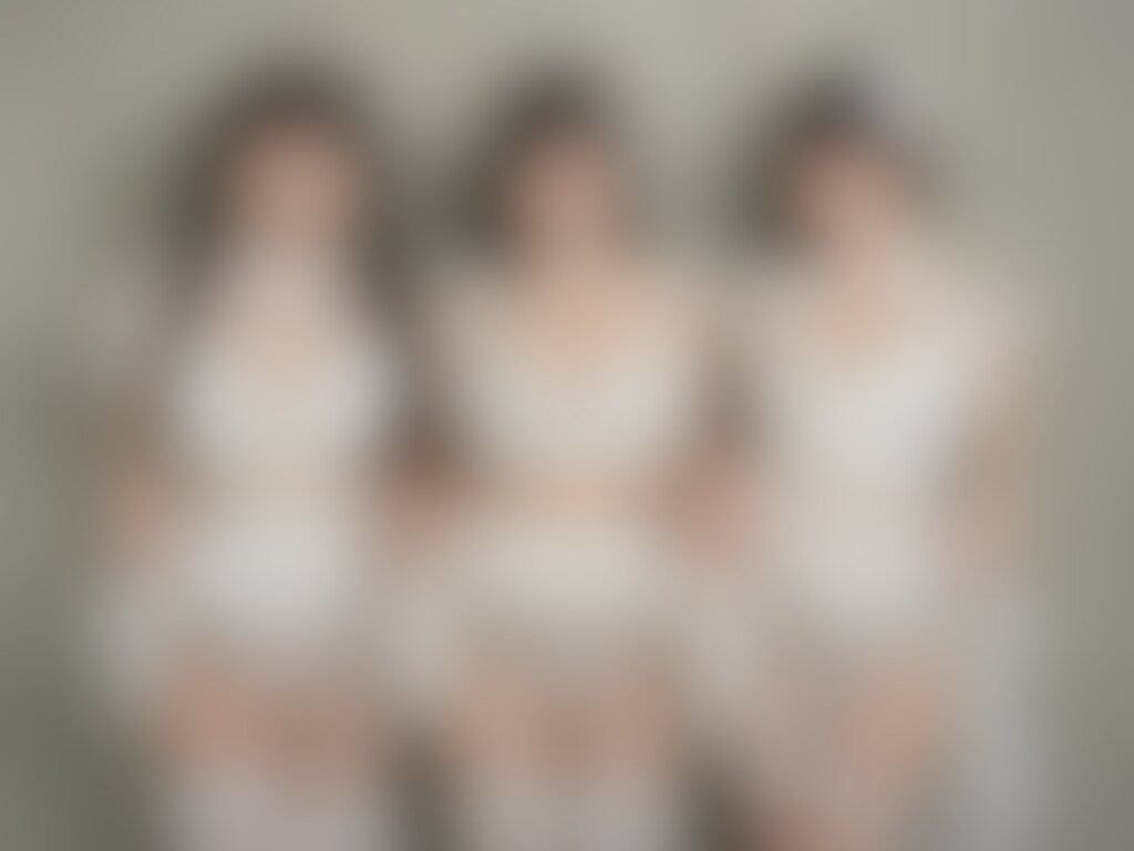 [4枚]パンティーを見せてくれる可愛いアイドル🌸