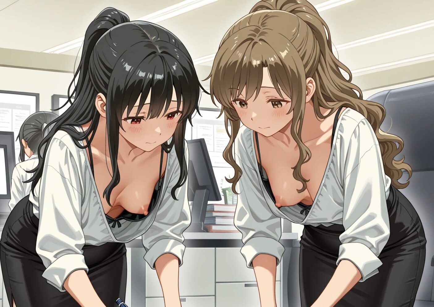 21枚:職場の胸チラ