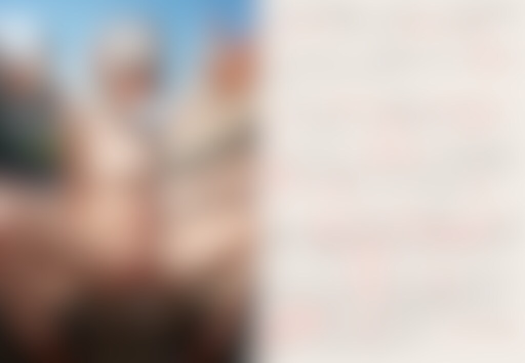 【AI春画】群衆の前で・・・