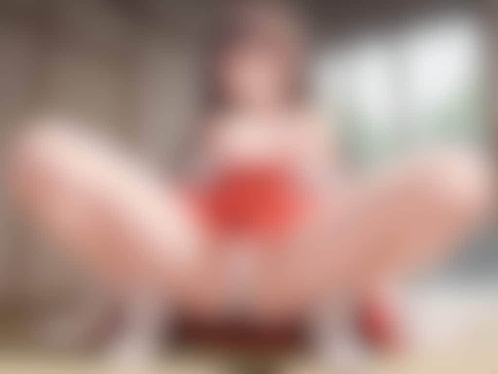 40枚:トップレス開脚巫女