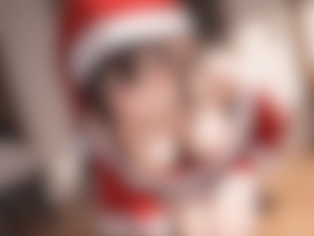 34枚:サンタ胸チラ