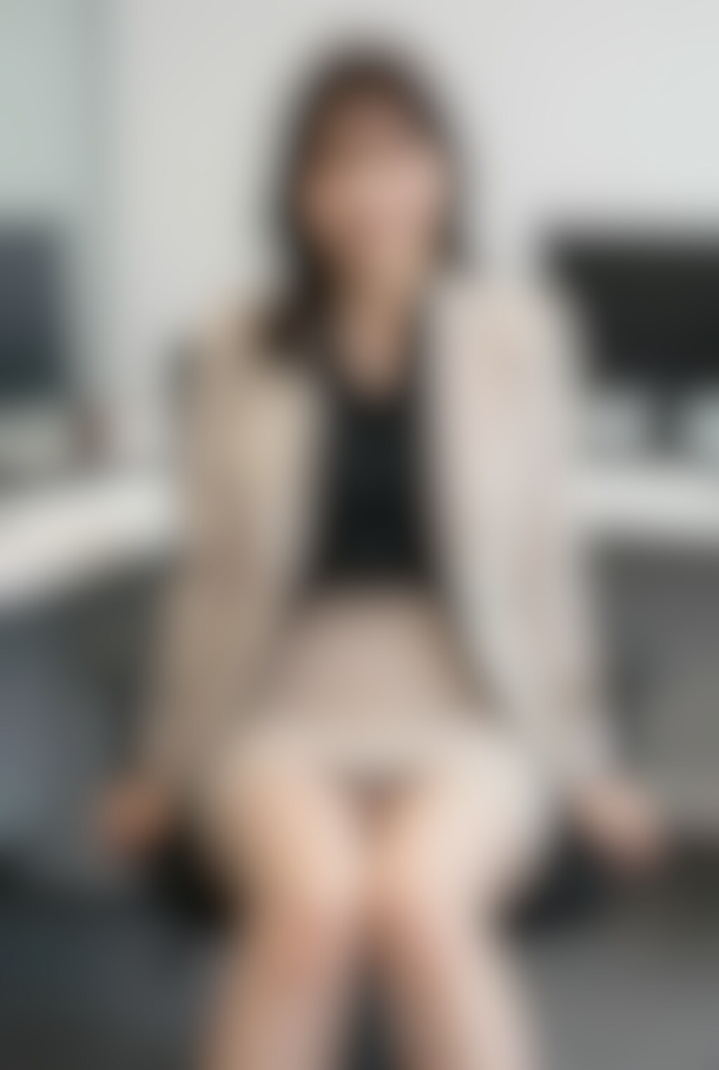 5枚:社内でOLパンチラ