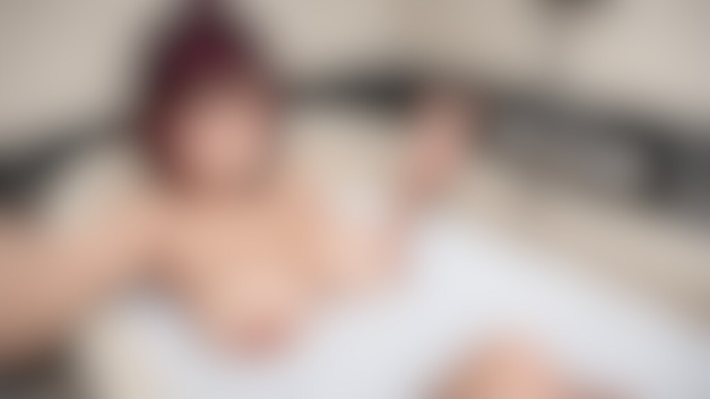 エスカレートするインフルエンサーの入浴シーン自撮り【39枚】