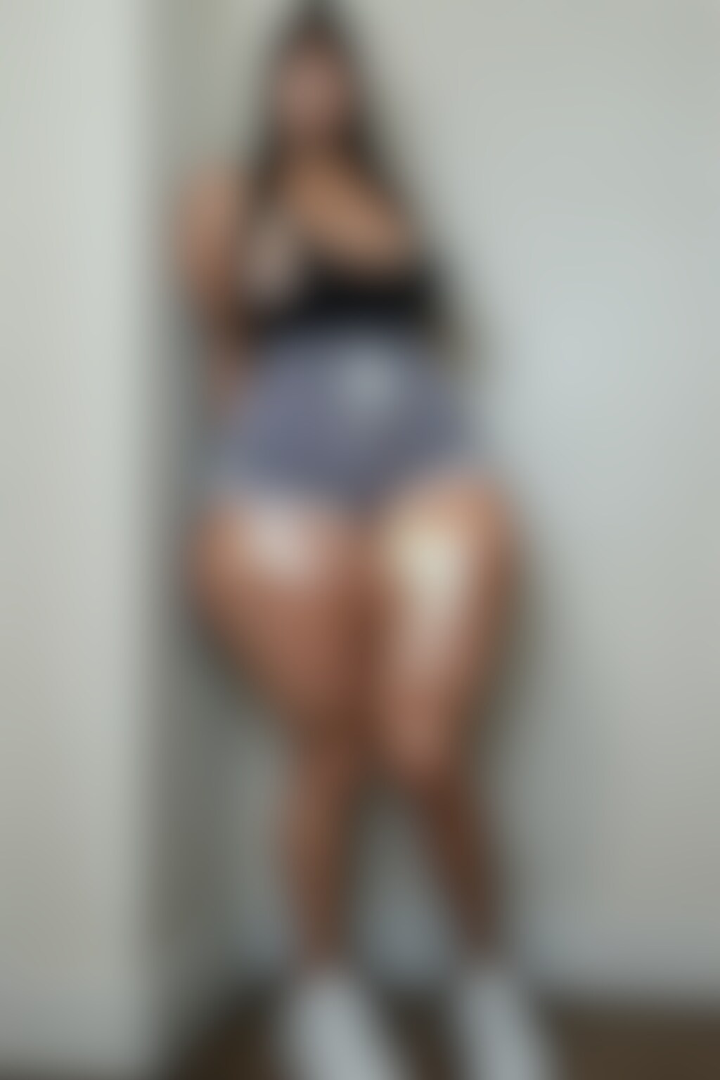 shiny skin:1.8,