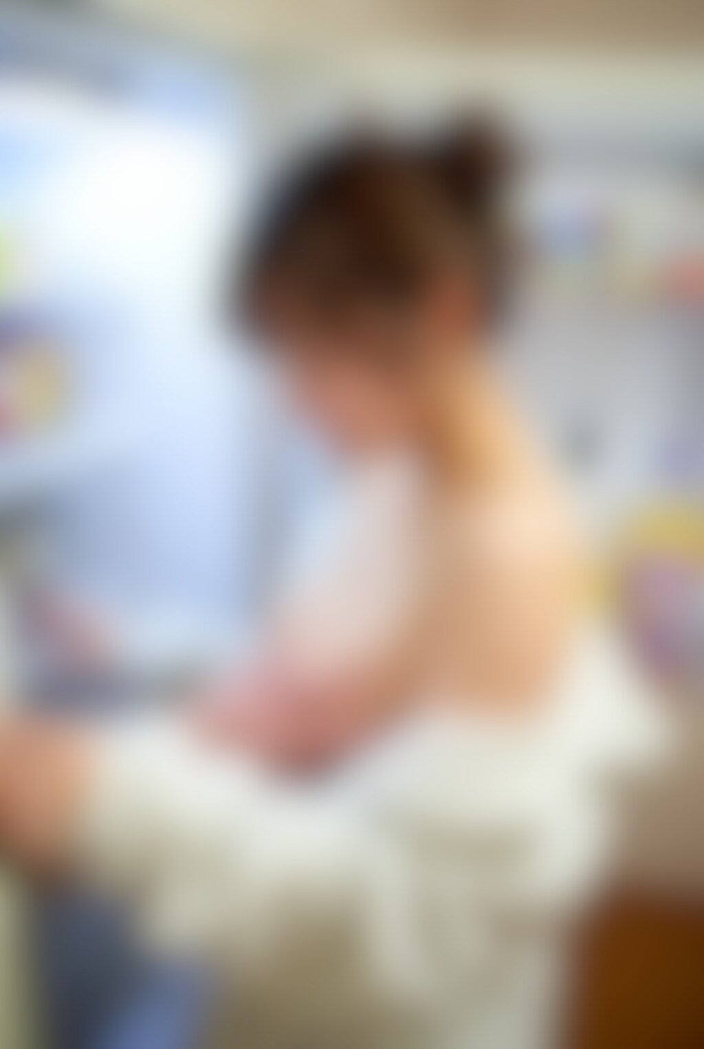 冷蔵庫の前にいる嫁に悪戯しました