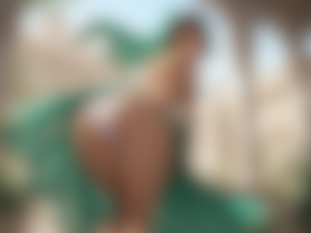 40枚:褐色の踊り子パンチラ