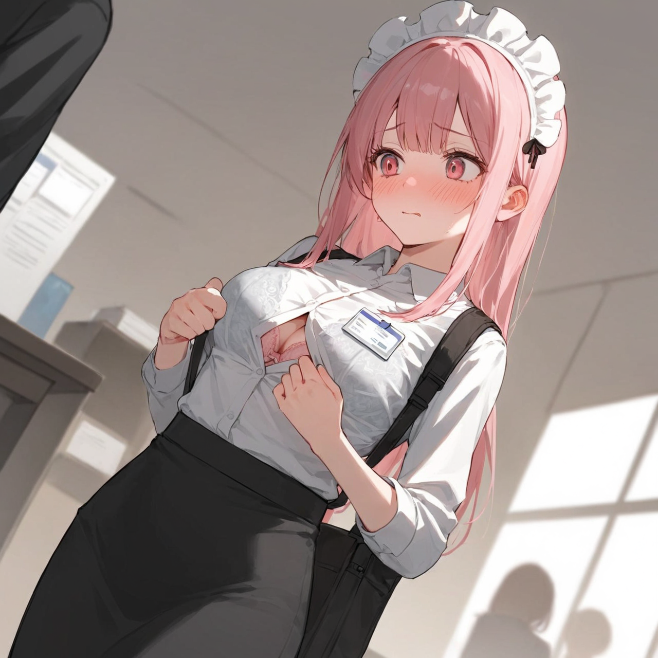 チラ見せOLメイドさん