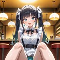 ウエイトレスの座りパンチラ 4枚目
