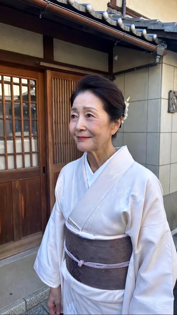 大女将の騎乗位イキ