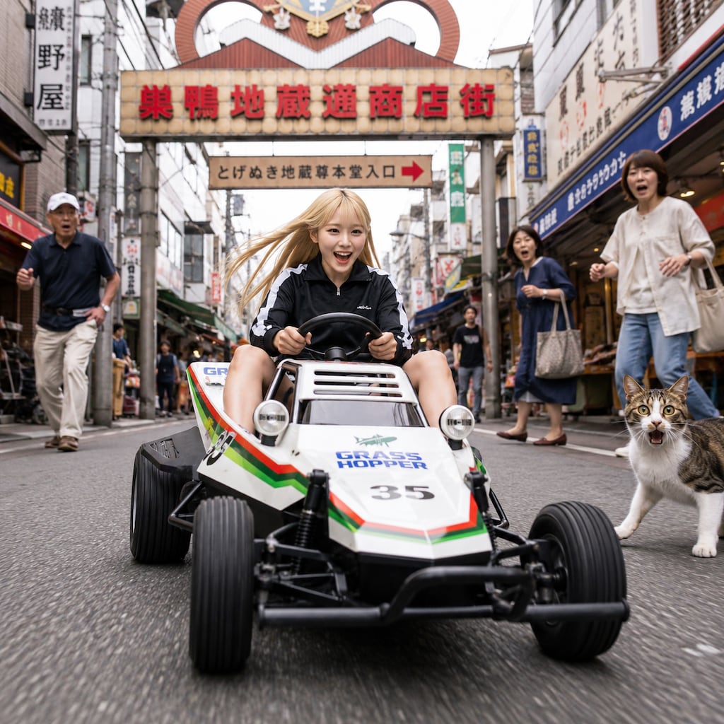 ミニカー？に乗る金髪の人