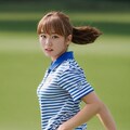 ゴルフ女子 2枚目