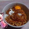 アジア風屋台でミーゴレンを食べる狐っ娘　－Fox girl eating mee goreng at an Asian-style food stall. 4枚目