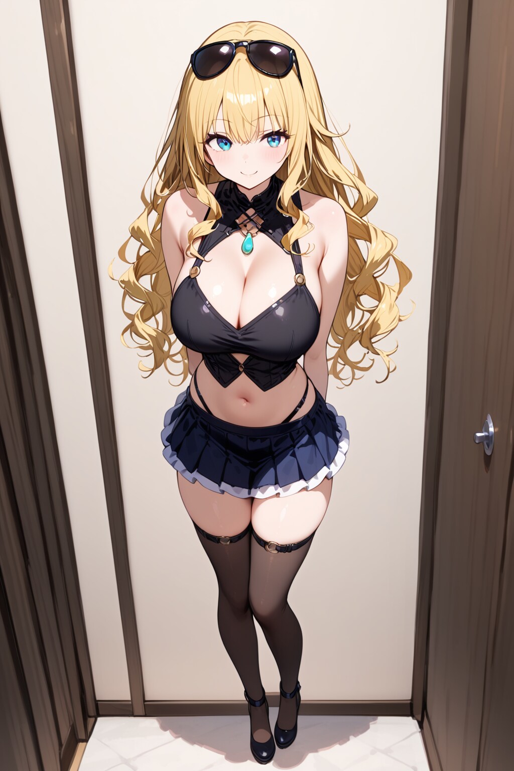 へそ出しミニスカ
