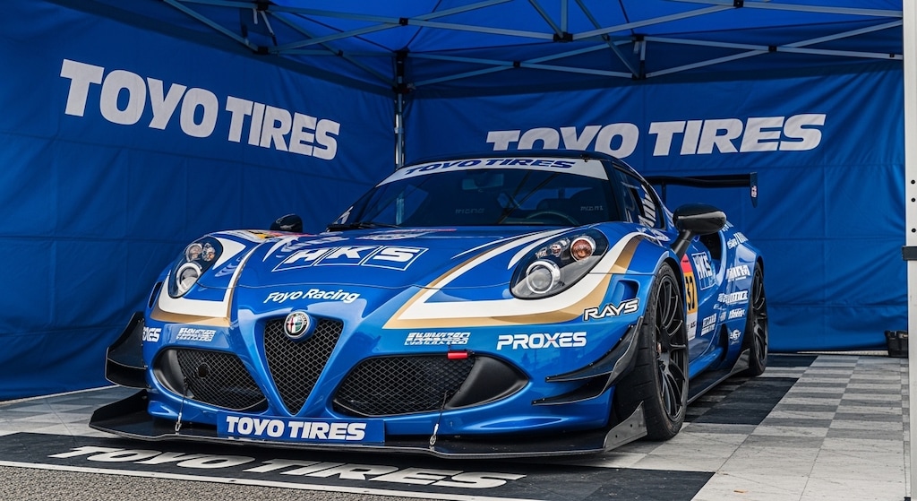 トーヨータイヤアルファロメオスパイダー