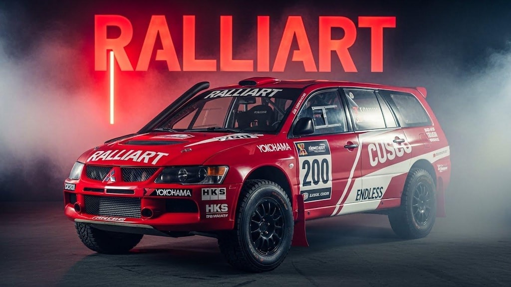 ラリーアートランサーエボリューションワゴンラリーカー