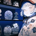 女の子と瓶詰め展示 2枚目