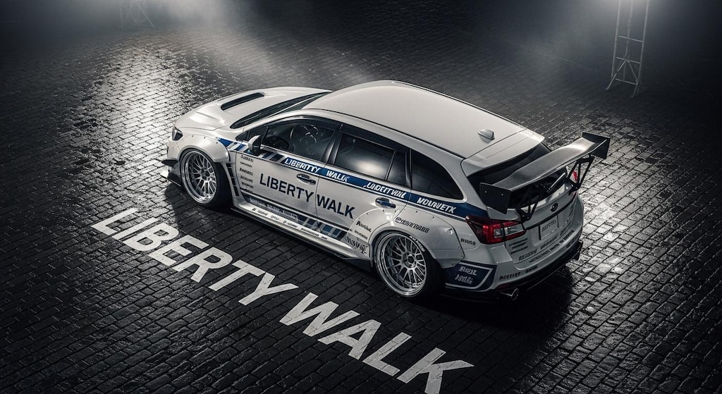 リバティーウォークレヴォーグ