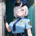 女性警官 2枚目