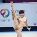 新体操は裸でする時代に！ 9枚目