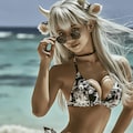 牛ビキニ 6枚目