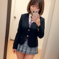 熟女に娘の制服を着た自撮りを命令 12枚目