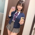 熟女に娘の制服を着た自撮りを命令 6枚目