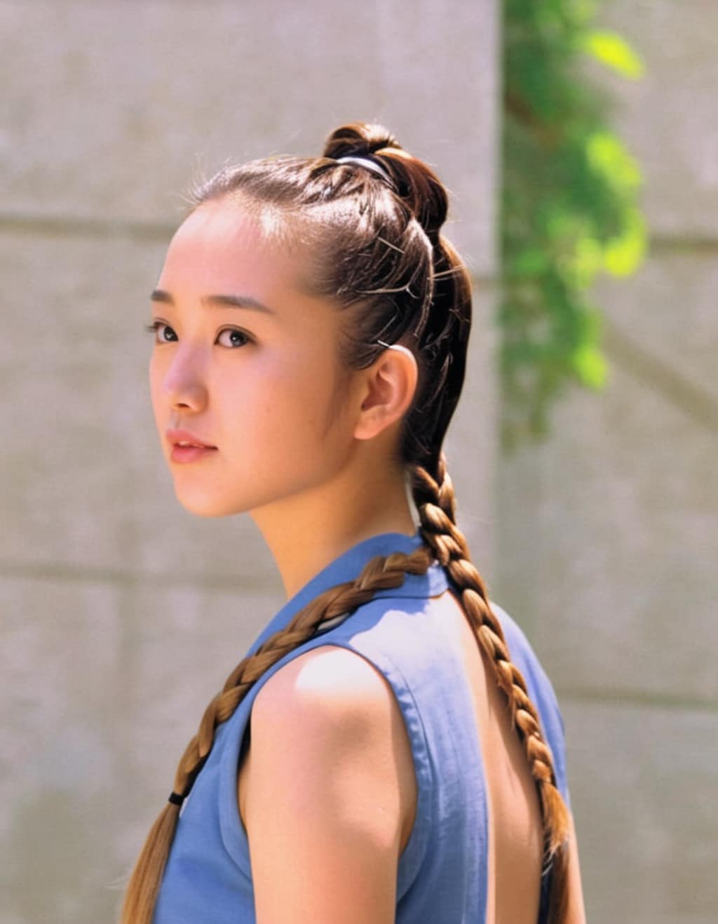 編んだポニーテール