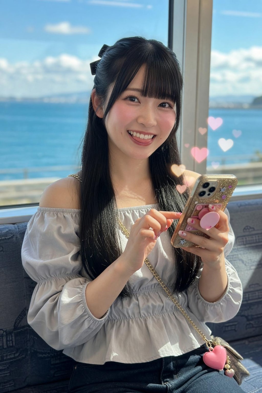 電車窓辺の優しい時間