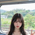 電車の中で童貞の僕をからかうお姉さん 5枚目