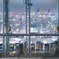 駅の夜景 3枚目
