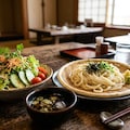 摩訶不思議食堂の冷やしうどんとレタスサラダのセット 2枚目