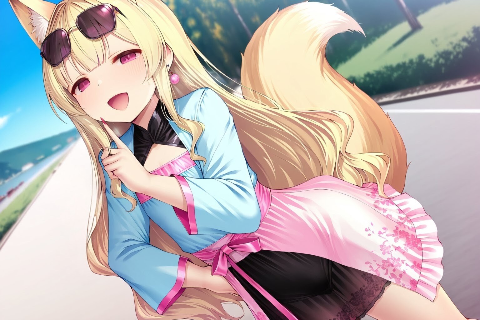 00.サングラス狐師匠娘