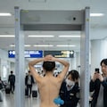 空港の厳しいチェック 9枚目