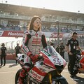 Moto GPに参戦する謎の女性ライダー 2枚目