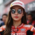 Moto GPに参戦する謎の女性ライダー 3枚目
