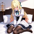 手を股に挟む(hand between legs) 2枚目