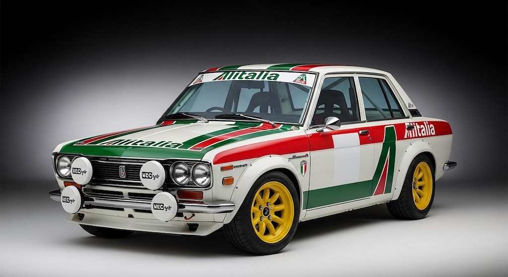 アリタリアカラーブルーバードラリーカー