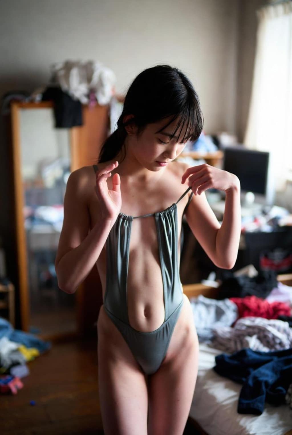 兄貴の汚部屋にバズりそうなの沢山あってキモいんだけど。着れちゃうサイズなのヤバいんだけど