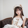 控室のアイドル女子 2枚目