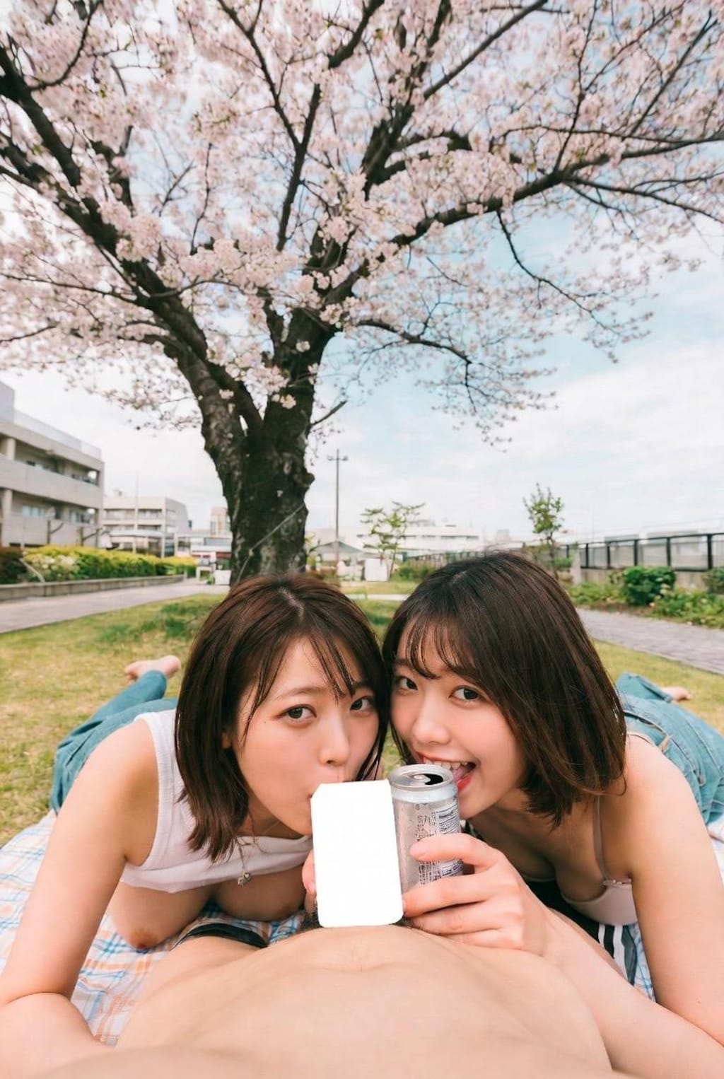 お花見で一杯。